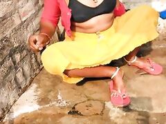 Desi Tamil Aunty Topless Outdoor Bath Capture Radhika Bhabhi